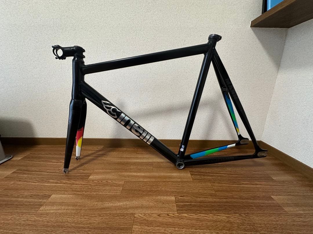 Cinelli × MASH Histogram 2016