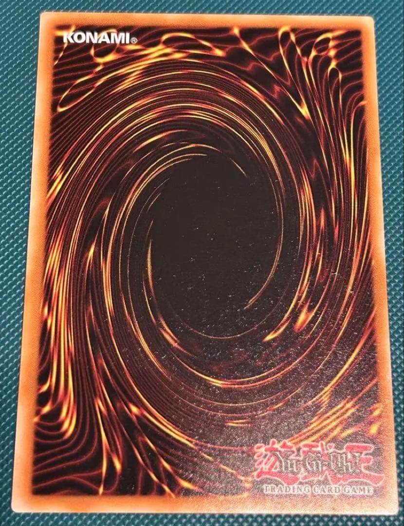 絵違い【英語EU版1st】迷宮城の白銀姫 25thクオシクRA04 イラスト違い