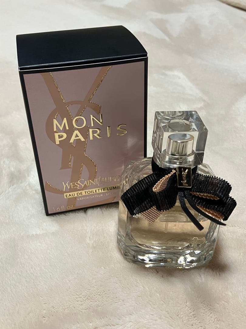 Yves Saint Laurent モンパリリュミエールオーデトワレ　50ml