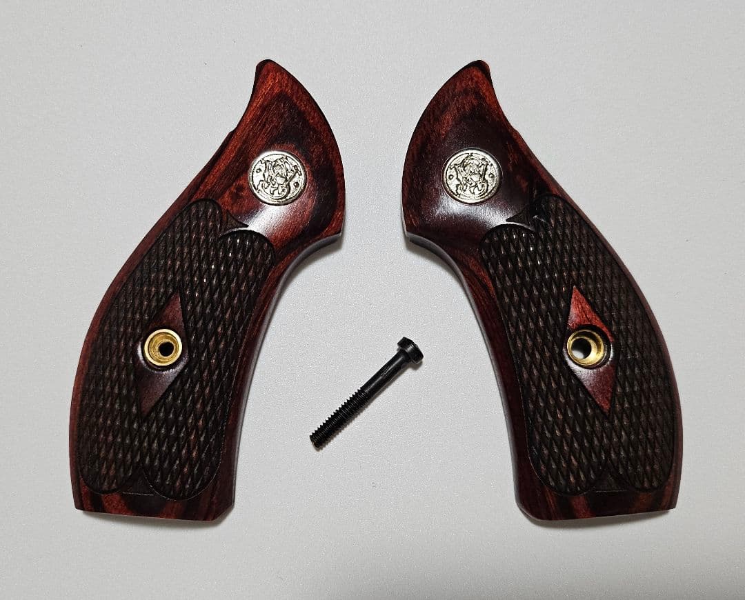 アルタモント Jフレーム ラウンドバット用 木製グリップ