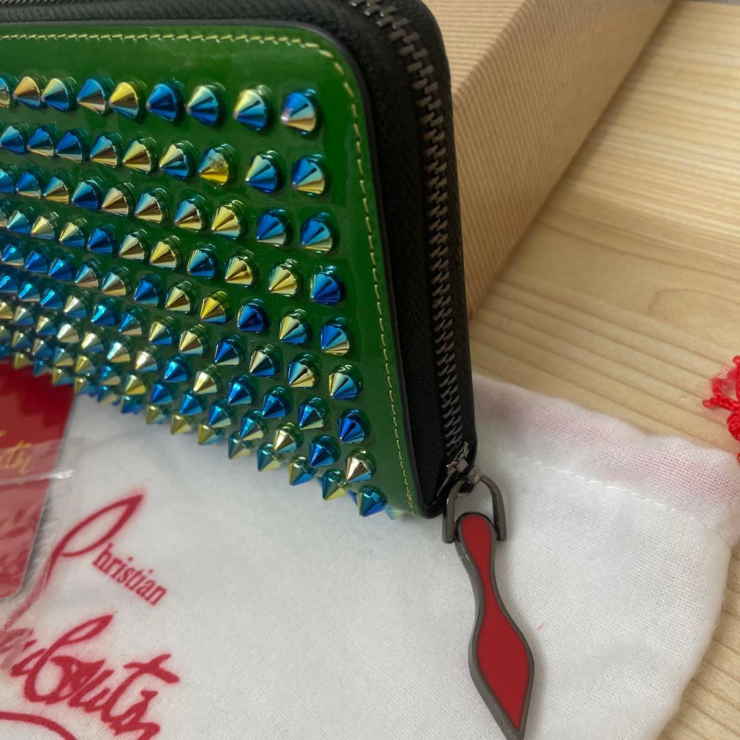 ルブタン スタッズ トゲトゲ 長財布 美品 ユニセックス - メルカリ