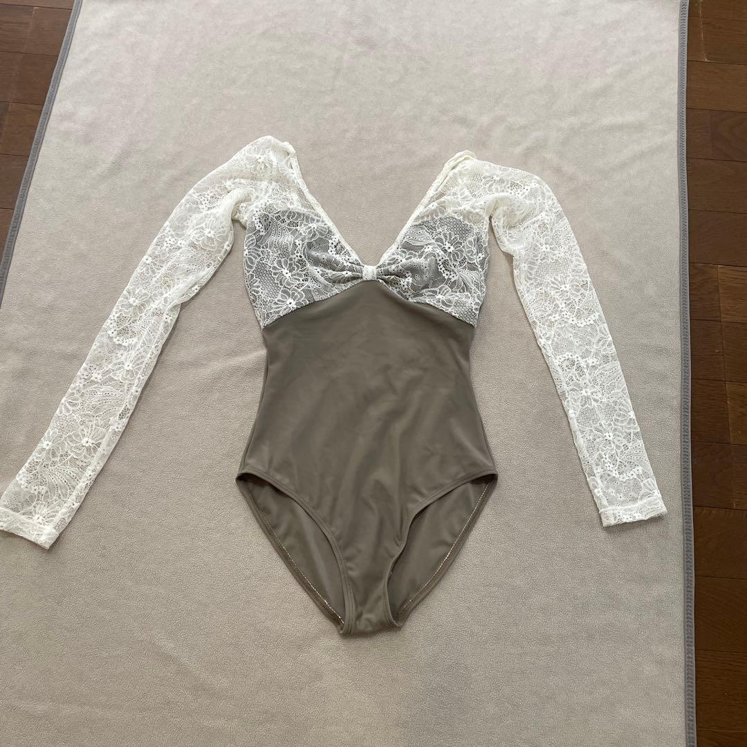 【美品】デラロミラノ M Dellalo’ Milano レオタード バレエショップ アラベスク レオタード 大人 ジュニア 【Dellalo