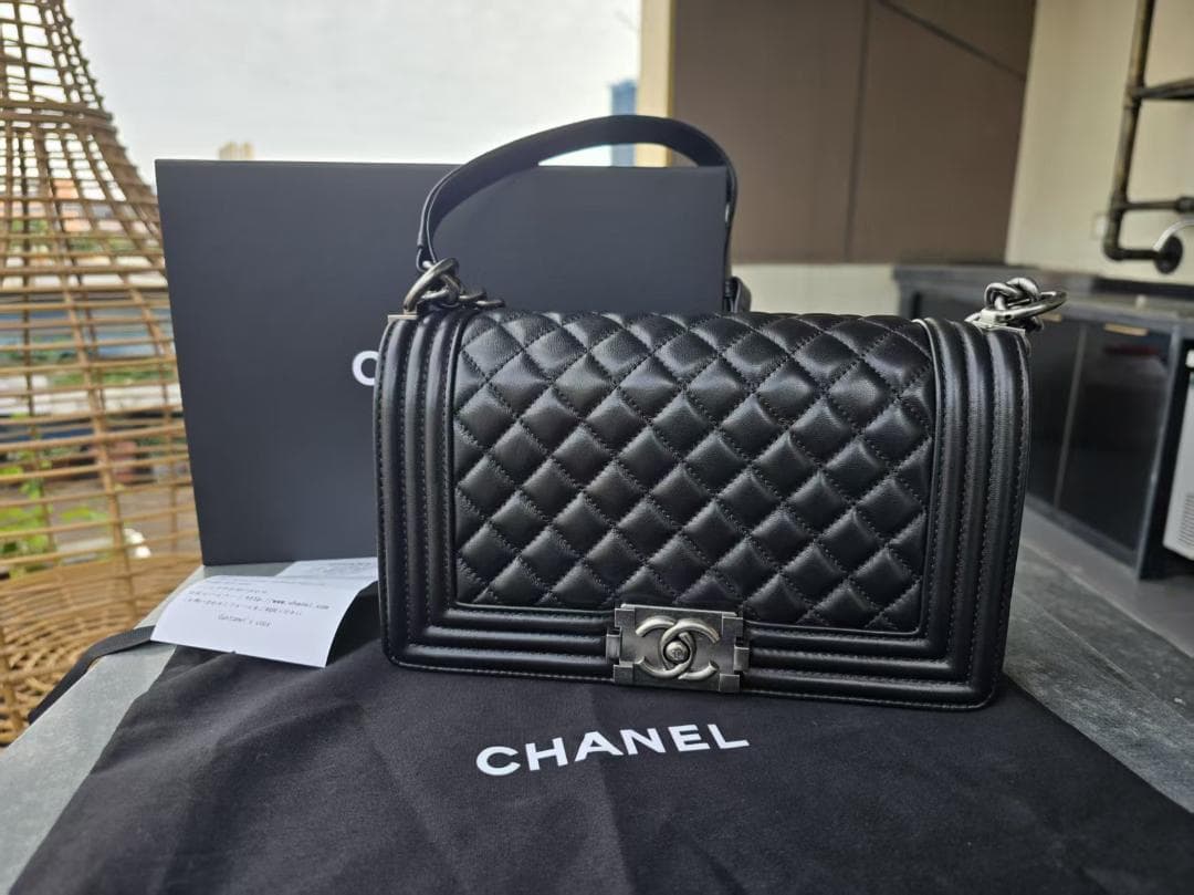 ショルダーバッグ ボーイシャネル ブラック CHANEL（シャネル） 【超美品】シャネル ボーイシャネル チェーン