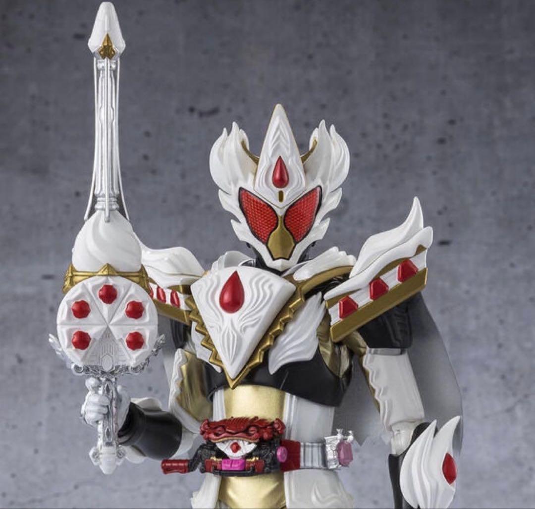 新品 S.H.Figuarts 仮面ライダーガヴ ケーキングフォーム