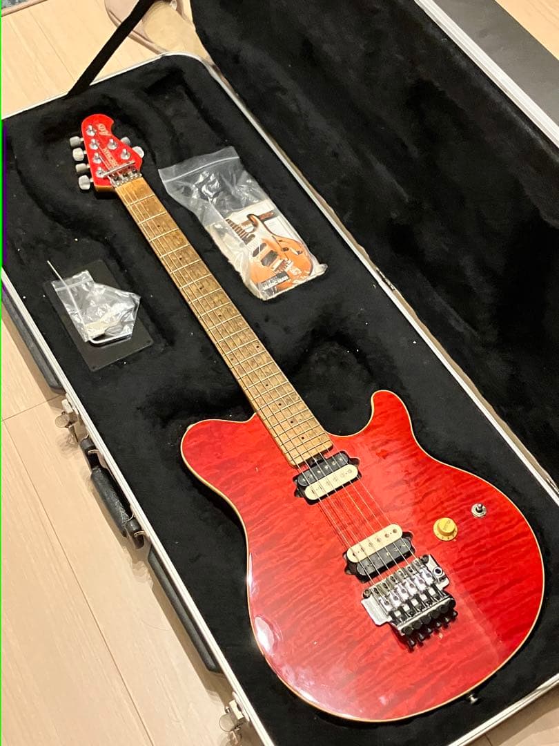 ギター MUSIC MAN AXIS T-RED w/TREM