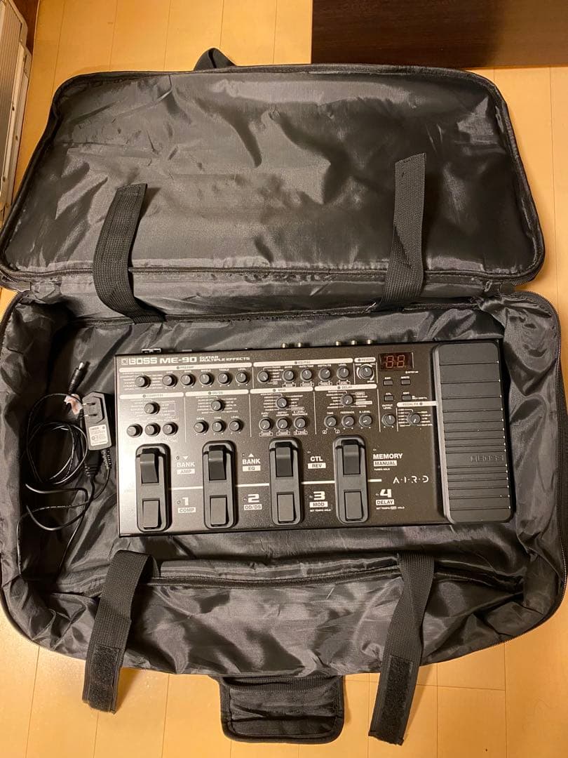 BOSSマルチエフェクターME90