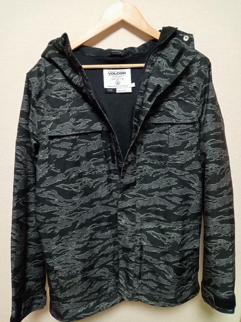 VOLCOM ボルコム　スノーボードウェア　上下セット