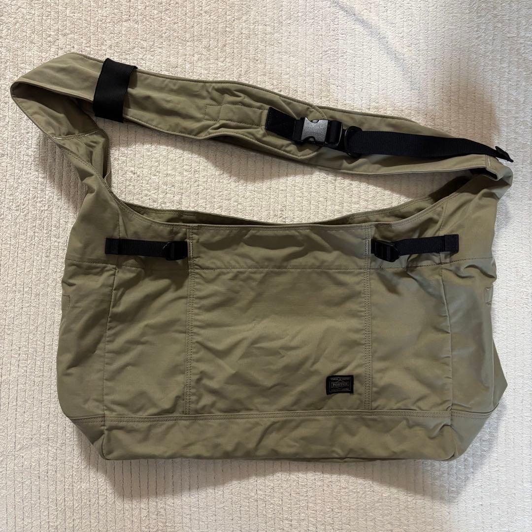 PORTER 吉田カバン 大容量 メッセンジャーバッグ ショルダーバッグ カーキ