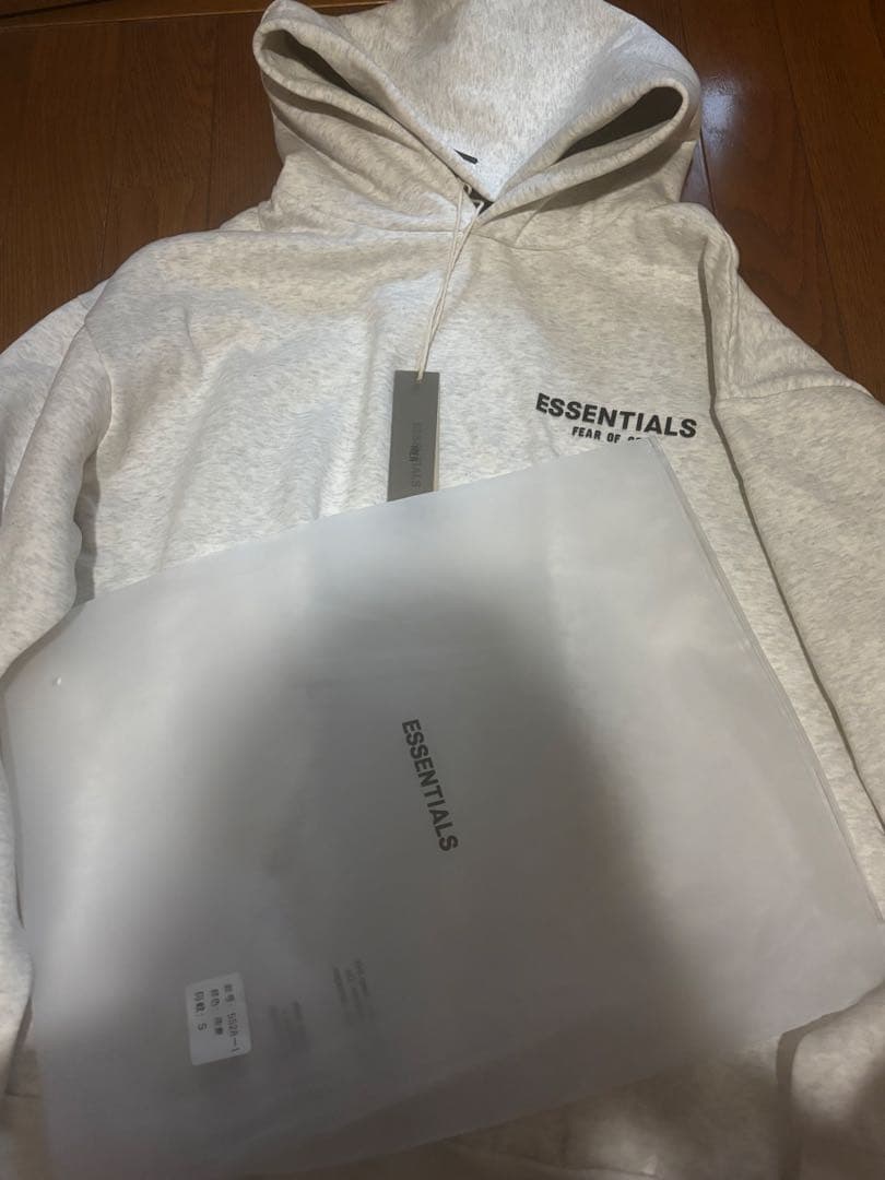 ESSENTIALS フード付きパーカー グレー FEAR OF GOD ESSENTIALS ロゴ パーカー | グレー | FARFETCH JP