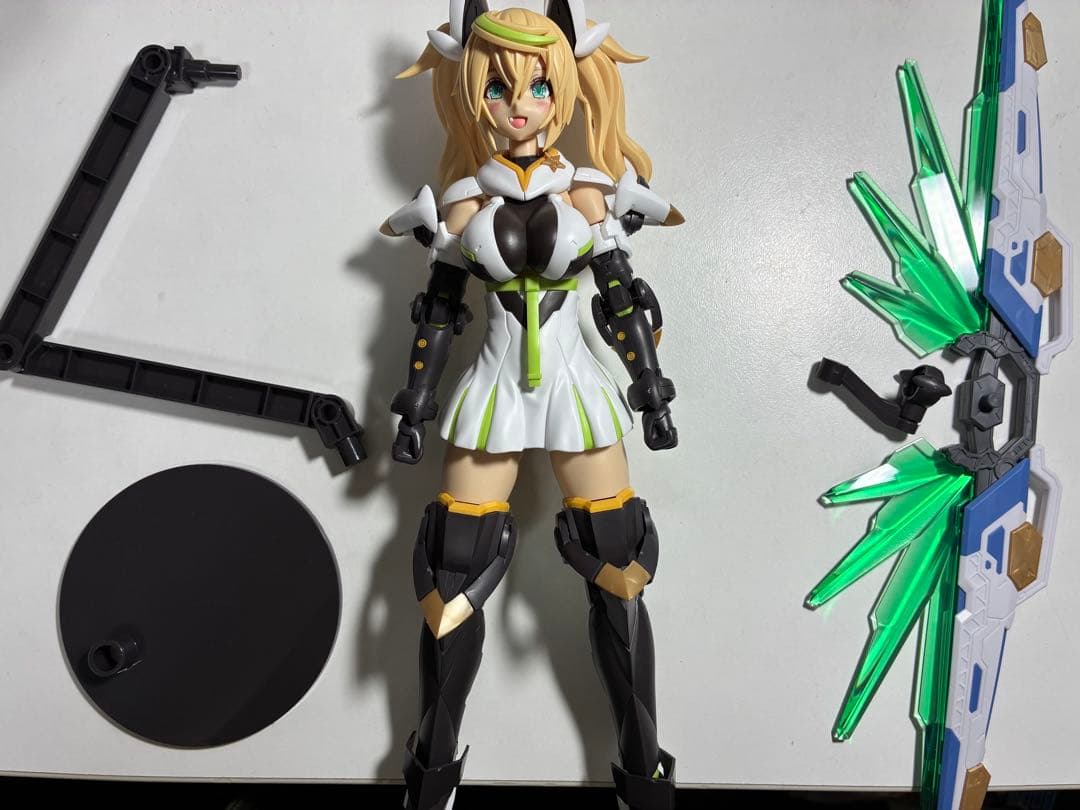 グランデスケール ジェネ　コトブキヤ 【組立済】