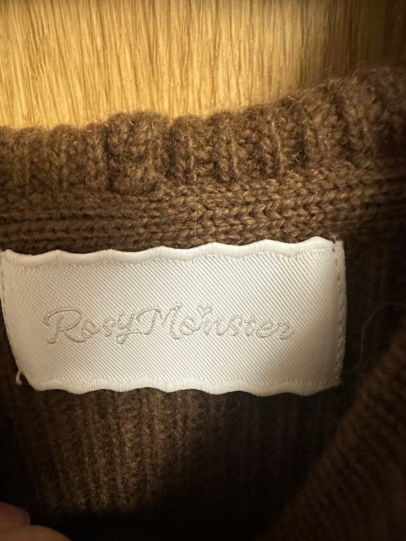 ロージーモンスター キャンディボタンニット ブラウン - メルカリ