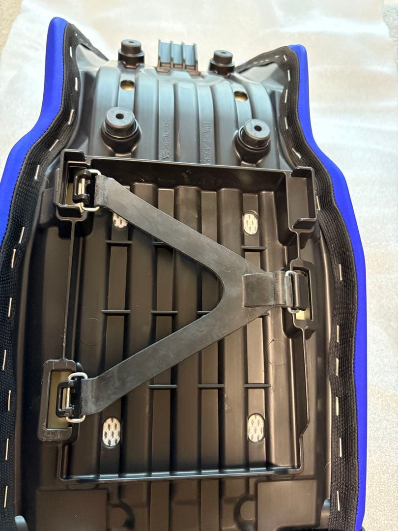 YAMAHAテネレ700 2025純正ローダウンシート - メルカリ