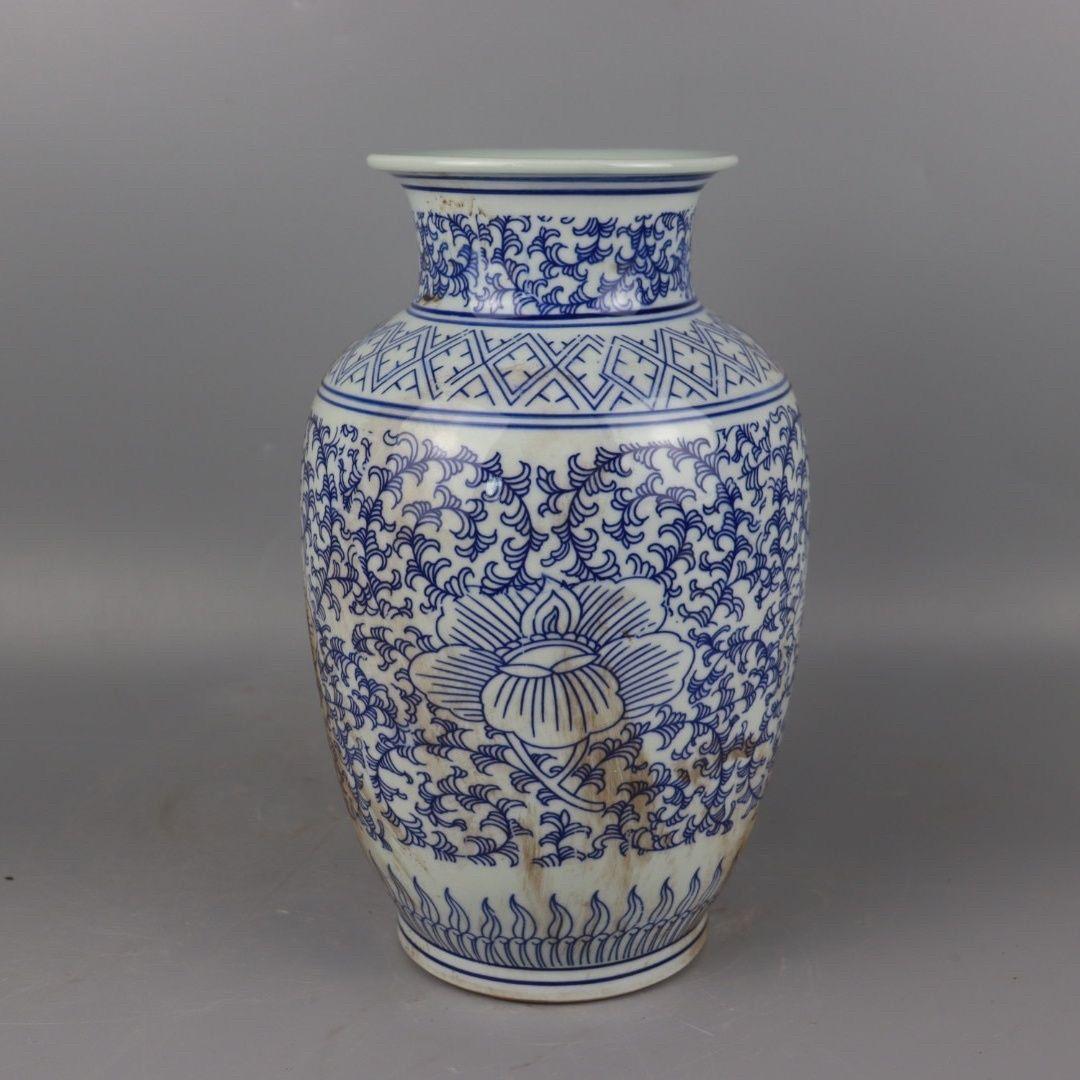 青花纏枝喜字紋冬瓜瓶 景徳鎮 陶磁器 装飾品 現代工芸品 美術品 置物