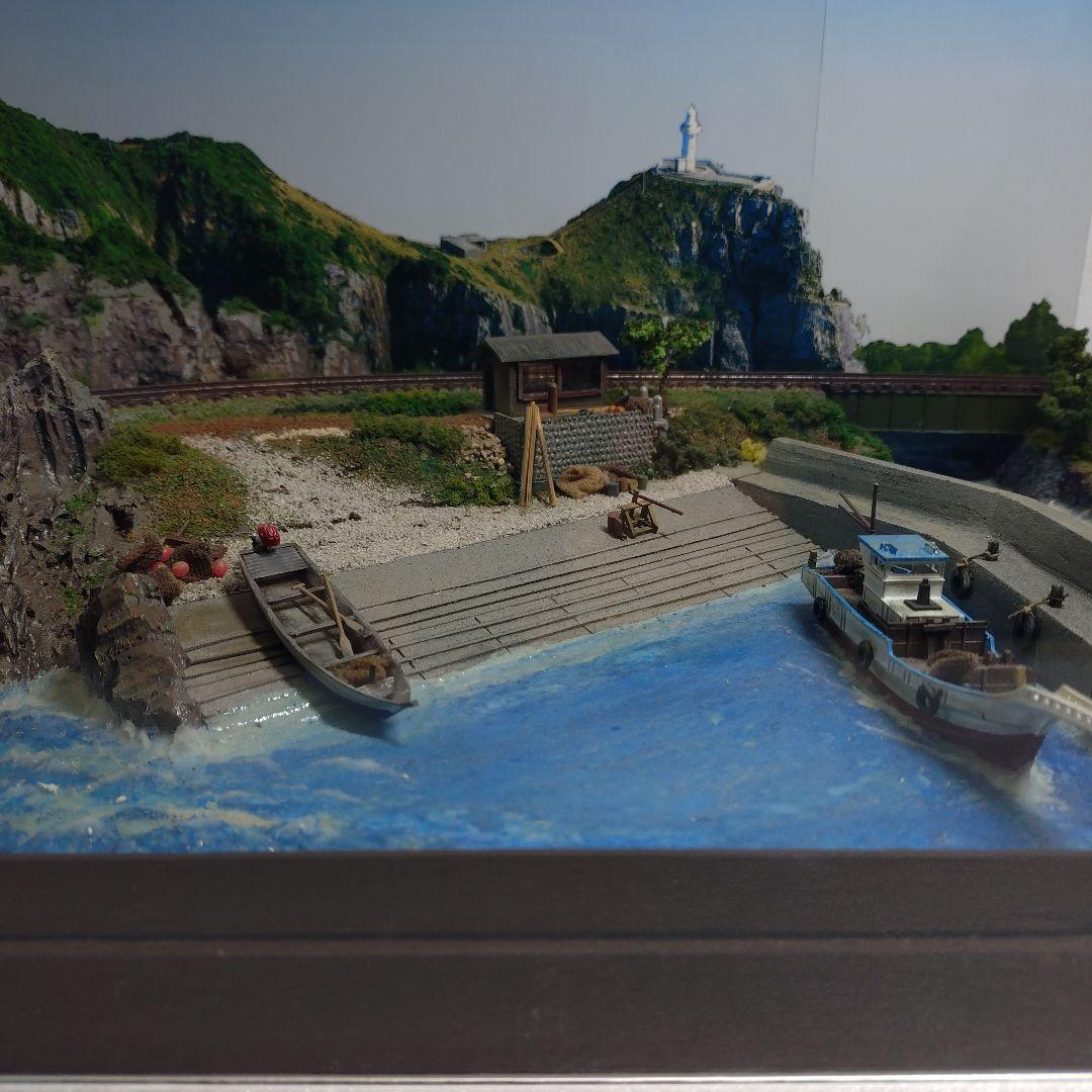 ジオラマ【36✕26✕21cm程度】　Nゲージサイズ?　レール幅（9mm程度） Zショーティー キハ52-156首都圏色 ミニレイアウト2＆情景夏