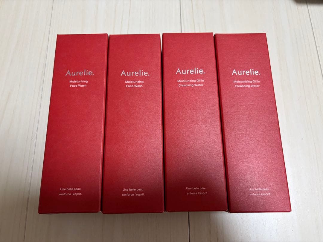 Aurelie クレンジング、洗顔2本ずつ