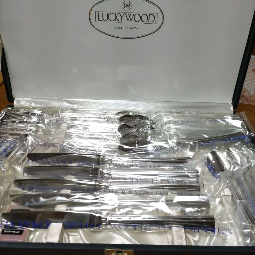 ととろLUCKYWOOD カトラリーセット 日本製、銀仕上げ25本 LUCKY WOOD（ラッキーウッド） カトラリーギフト ナイフ フォーク