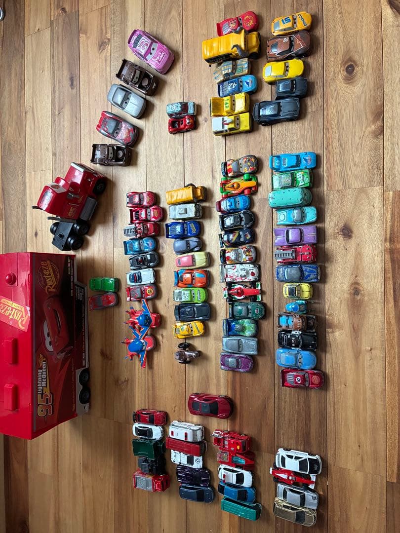 カーズトミカ　等　約80台 ライトニング・マックイーン