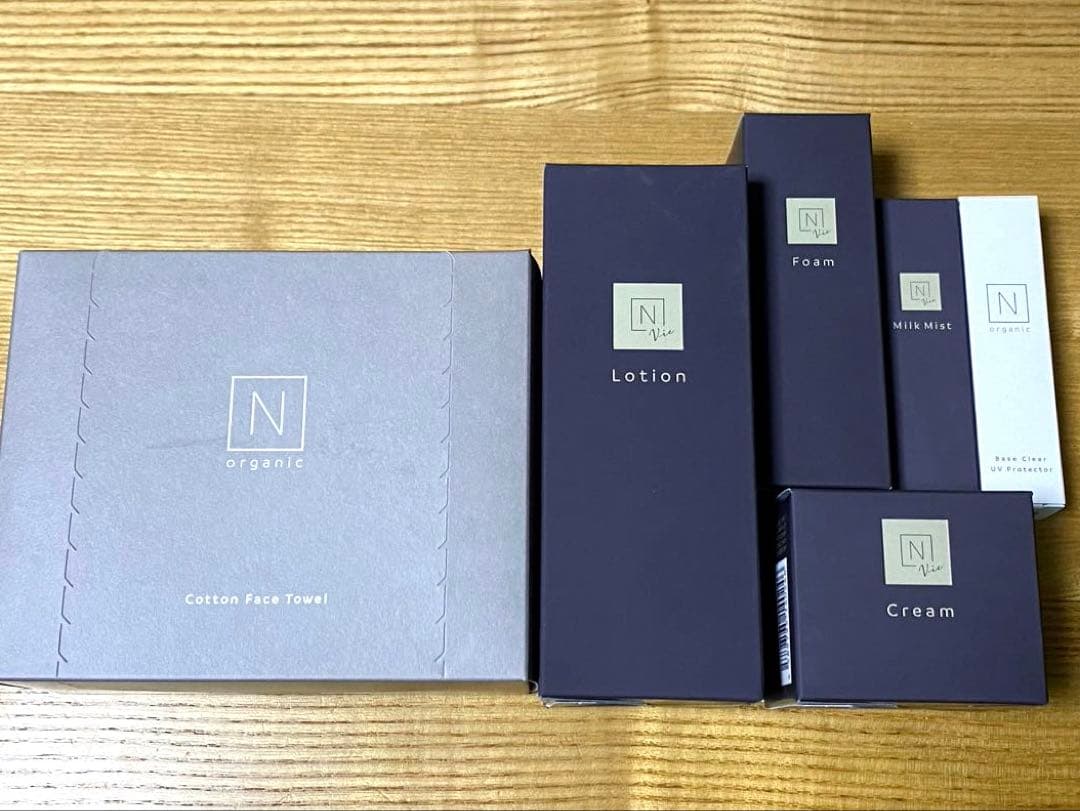 NオーガニックVie　ローション クリーム ミスト フォーム　コットンタオル