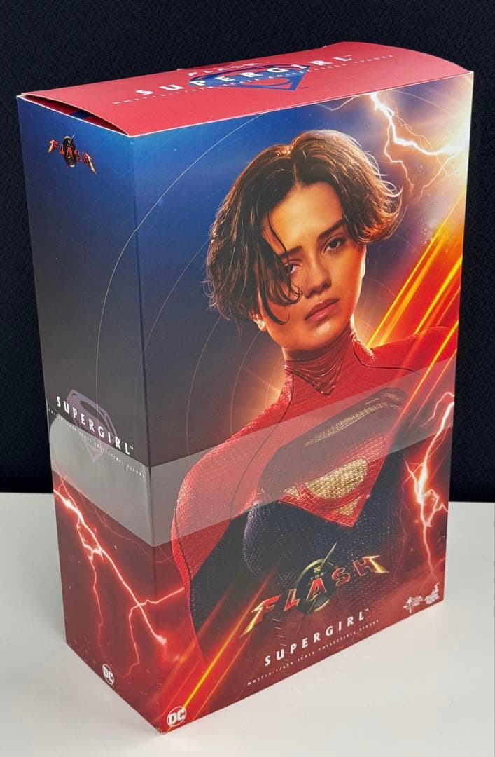 ホットトイズ　The Flash スーパーガール