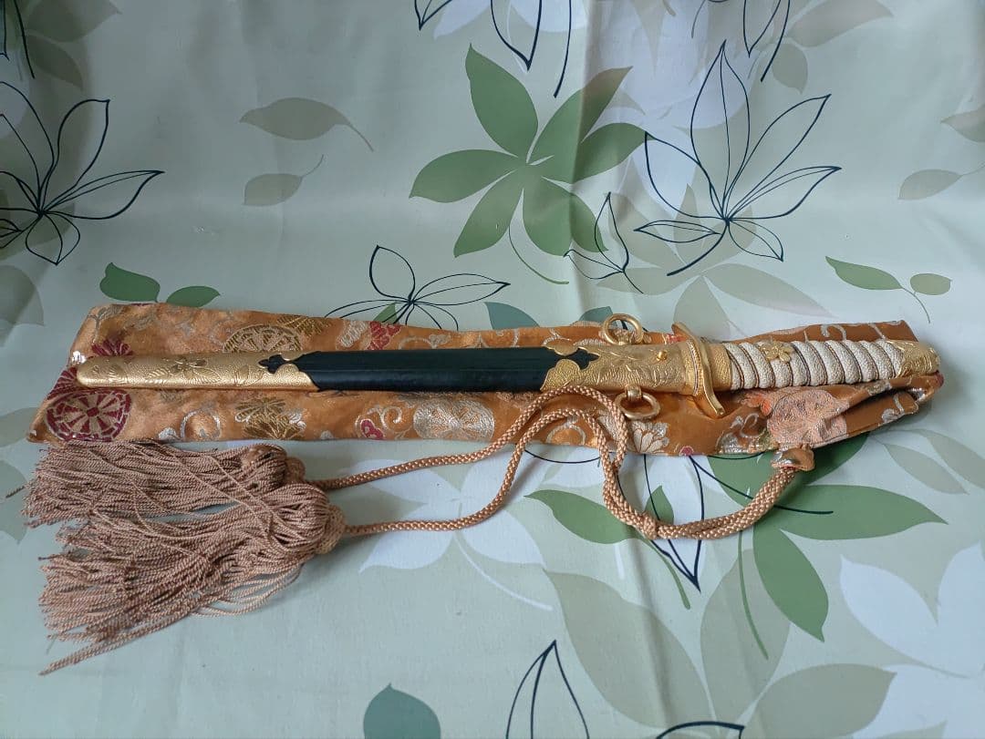 海軍刀　海軍短剣　旧日本軍　拵え 軍刀　海軍短刀　全長約47cm　鮫鞘？模造刀