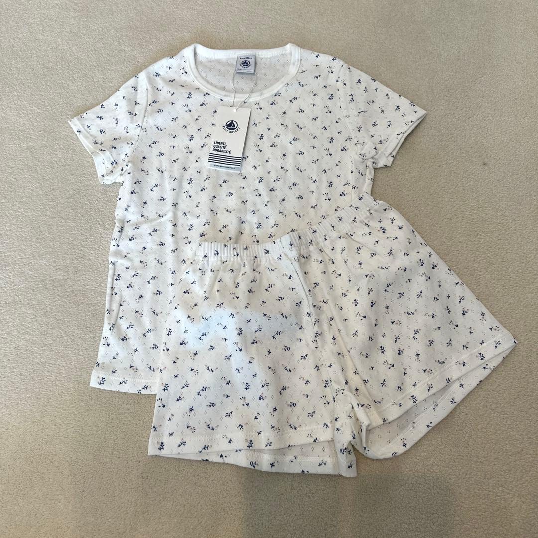 ☆プチバトー パジャマ 8ans128 新品未使用 小花柄☆ - メルカリ