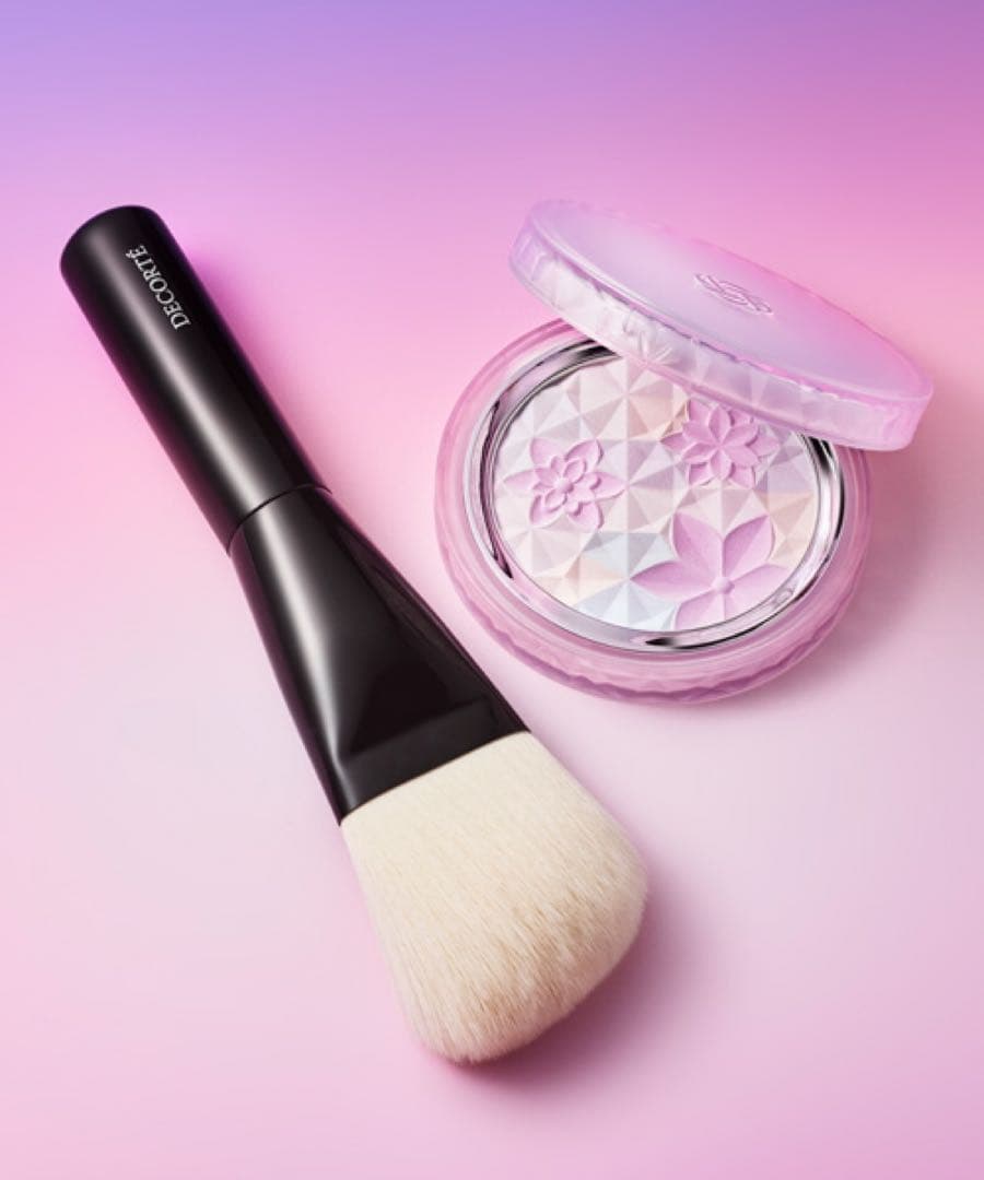 コスメデコルテ AQ オーラリフレクター 04限定ブラシ付き+限定ショッパー付き