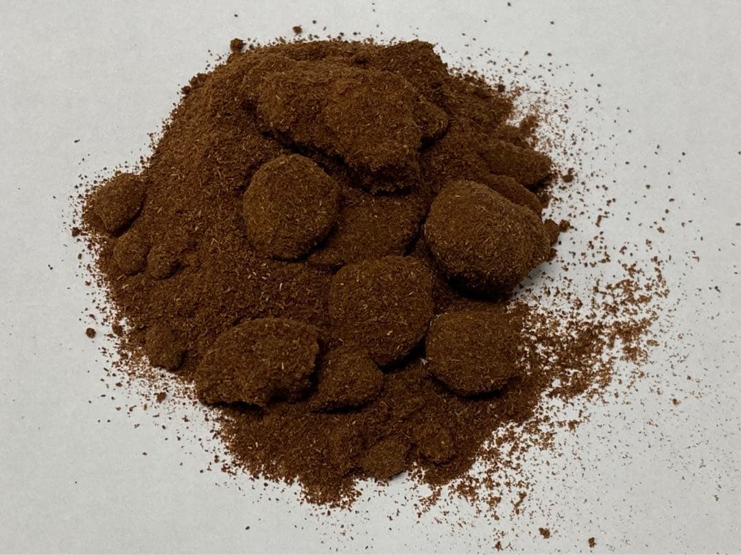 伽羅粉末　5g ガラス瓶入り（写真4）