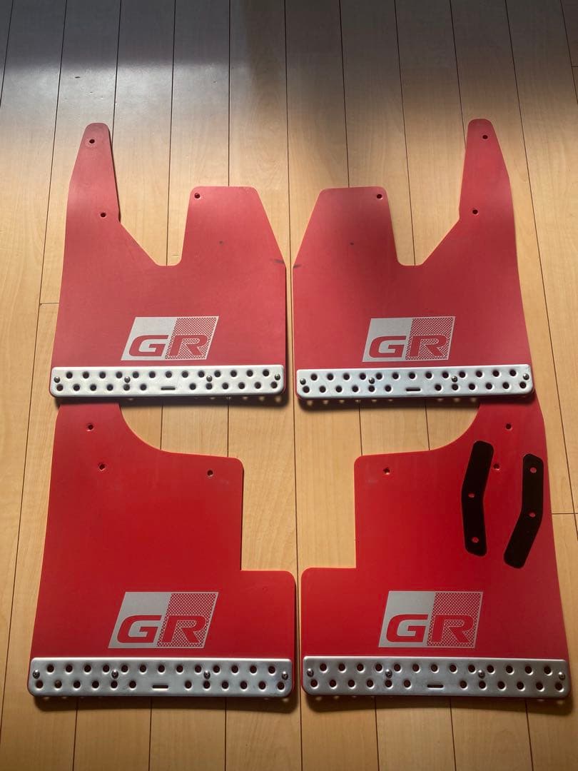 ハイラックス　GUN125用ＧＲマッドフラップ (レッド) 泥除け マッドガード