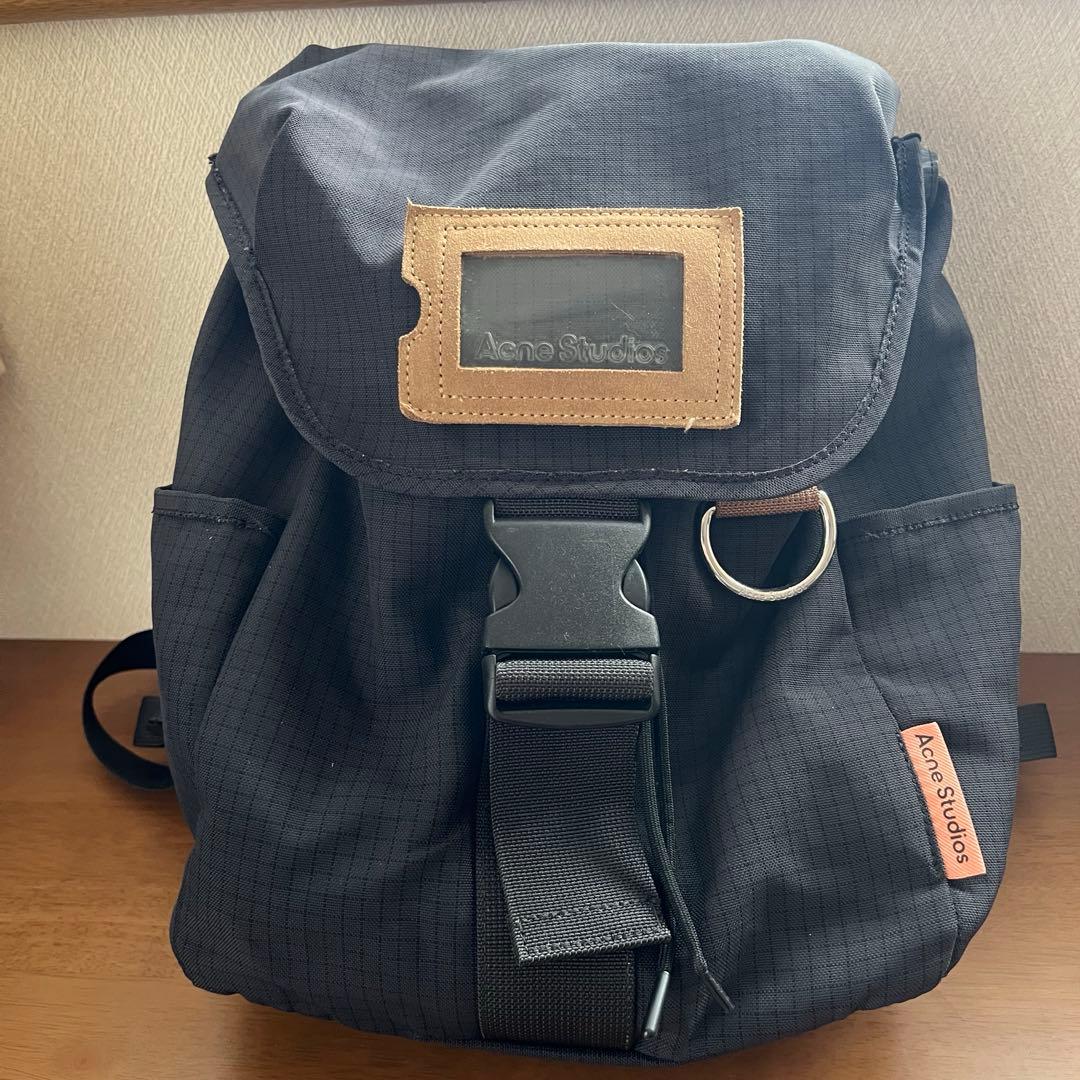 Acne Studios バックパック Acne Studios - Multipocket マイクロバッグ - ブラック