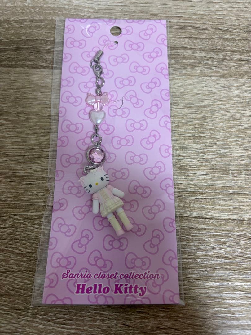 サンリオ クローゼット コレクション ハローキティ ストラップ - メルカリ