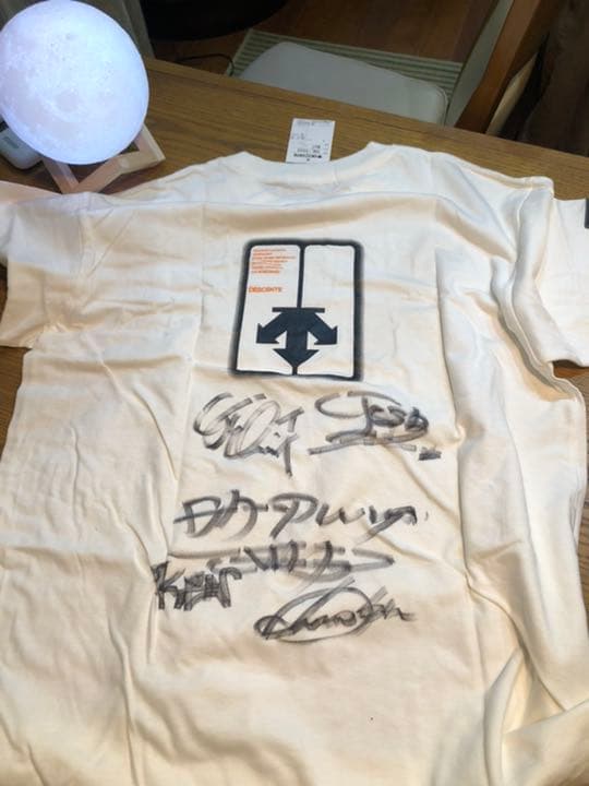 DA PUMP サイン入りTシャツ