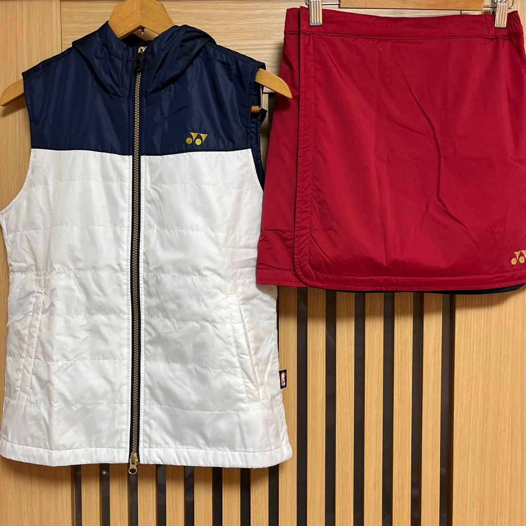 YONEX フード付きベスト リバーシブルスカートセット M YONEX フード付きベスト リバーシブルスカートセット M