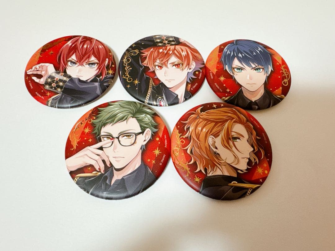 ツイステ ブレイジングジュエル 缶バッジ ハーツラビュル - メルカリ