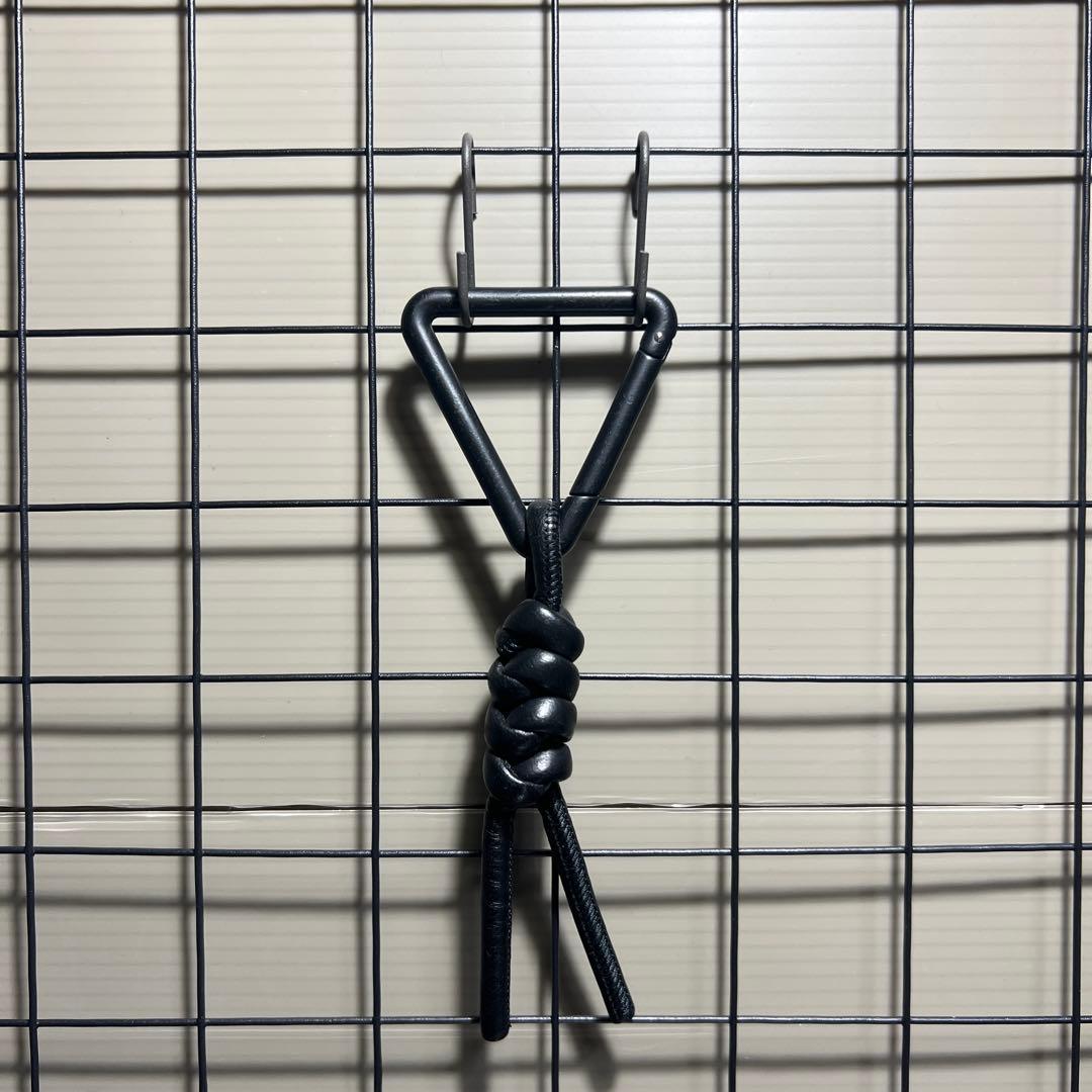 ボッテガヴェネタ　ブラック組み合わせ この秋冬もEveryday Bagは「ボッテガ・ヴェネタ」 | VERY NaVY