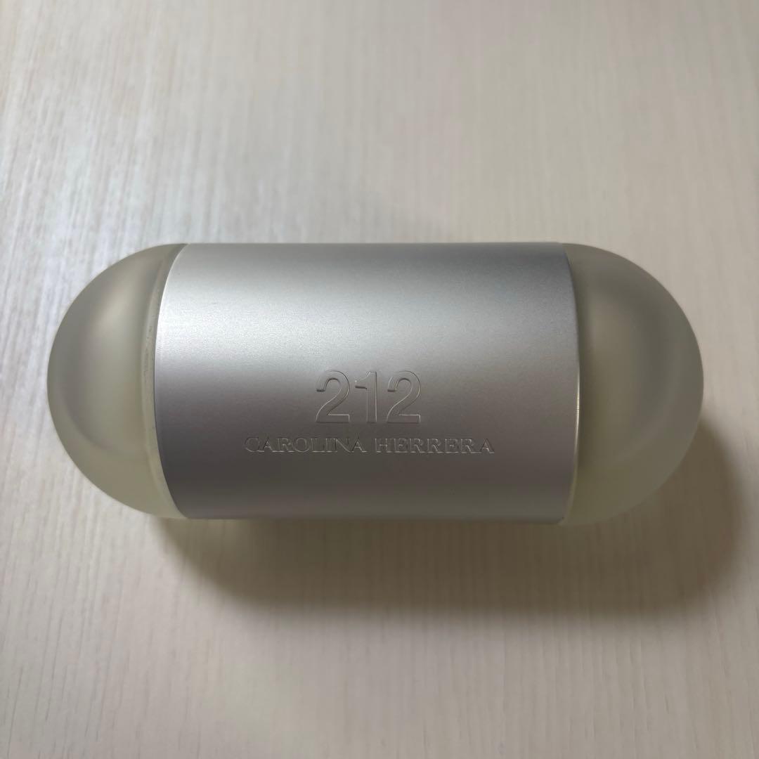 キャロライナヘレラ212 100ml 香水 箱なし
