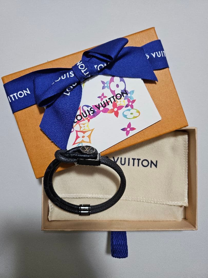 LOUIS VUITTON 黒 ブレスレット