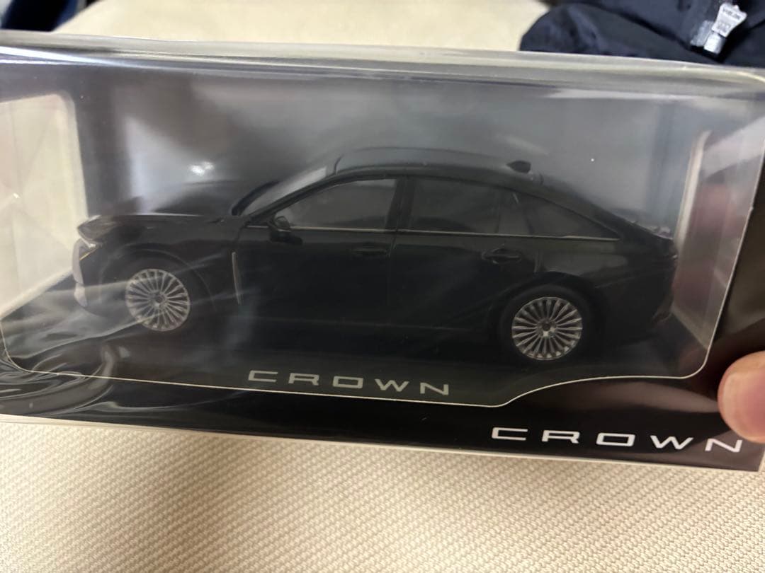 トヨタ 新型クラウンセダン ミニカー 非売品