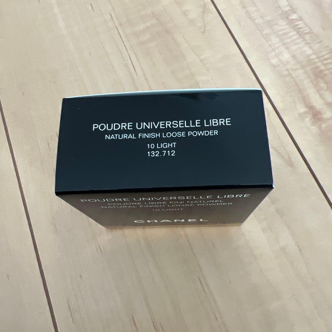 CHANEL プードゥルユニヴェルセル リーブル オンザゴー 10 LIGHT