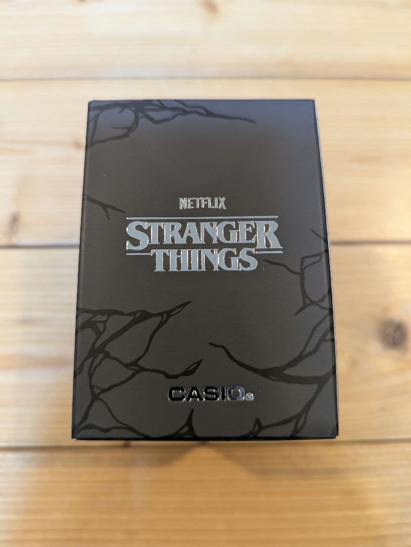 時計 CASIO STRANGER THINGS AQ-800EST-1AJR