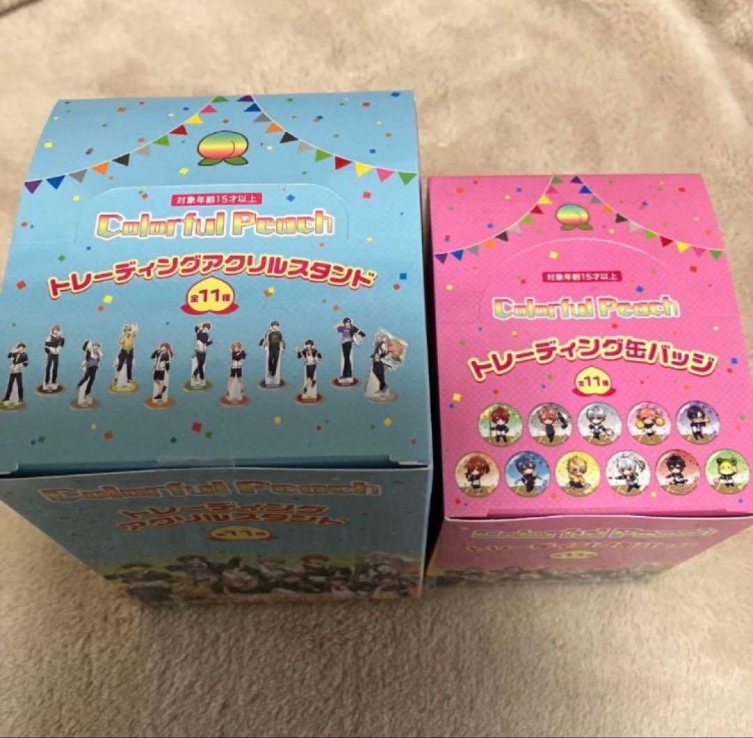 カラフルピーチ セブンコラボ アクスタ 缶バッジ BOXセット - メルカリ