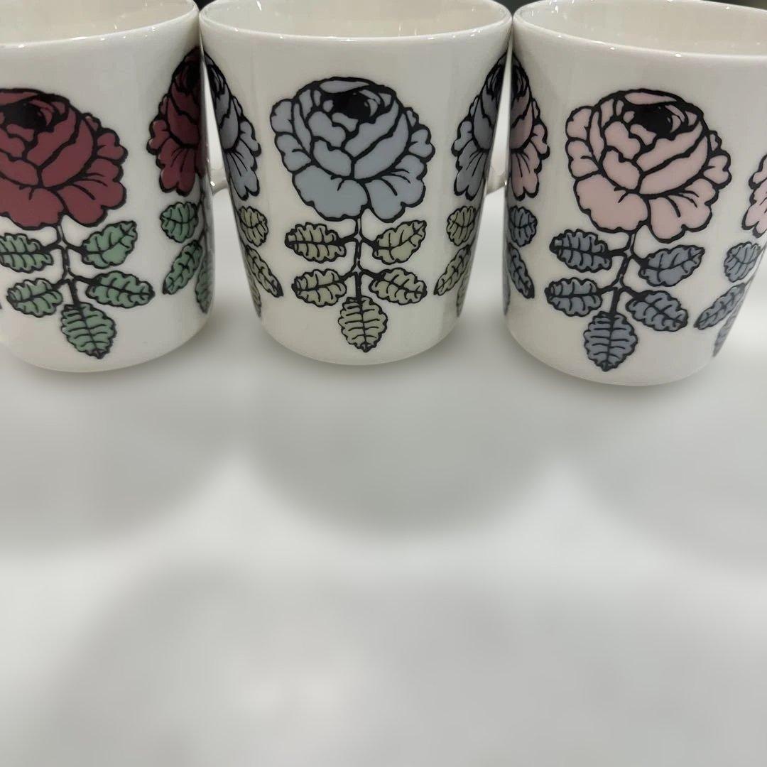 日本限定 マリメッコ Vihkiruusu（ヴィヒキルース） マグカップセット