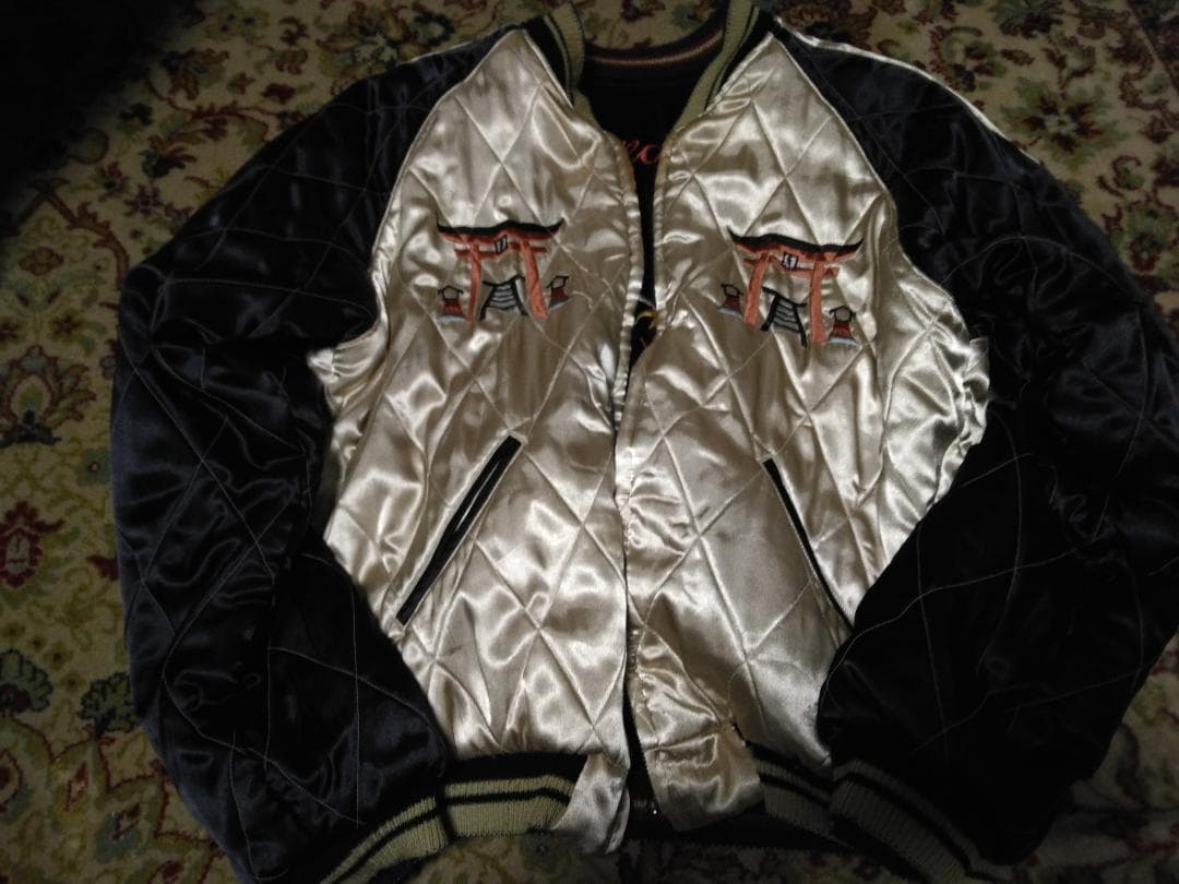 希少】テーラー東洋 スカジャン リバーシブル 沖縄 龍 TT11510 - メルカリ