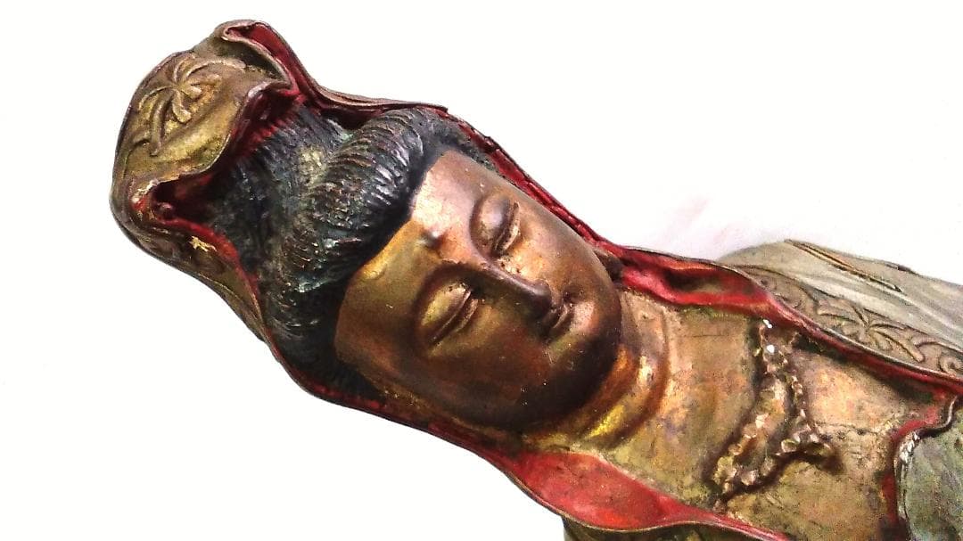 【 白衣観音 観自在菩薩 】　50.5ｃｍ　明治前期　金彩色絵真鍮像