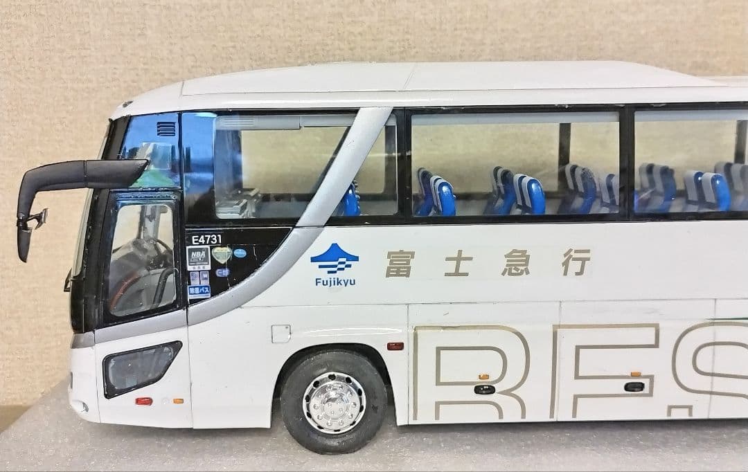 1/32 富士急シティバス(いすゞガーラ)新社名ロゴ仕様 素人組立品