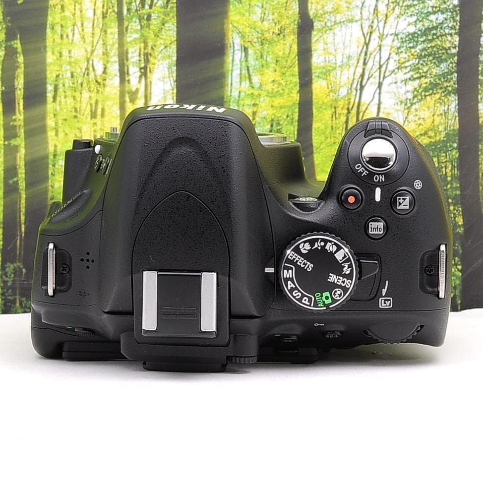 Nikon D5100☆スマホ転送OK＆液晶画面が動く一眼レフ - メルカリ