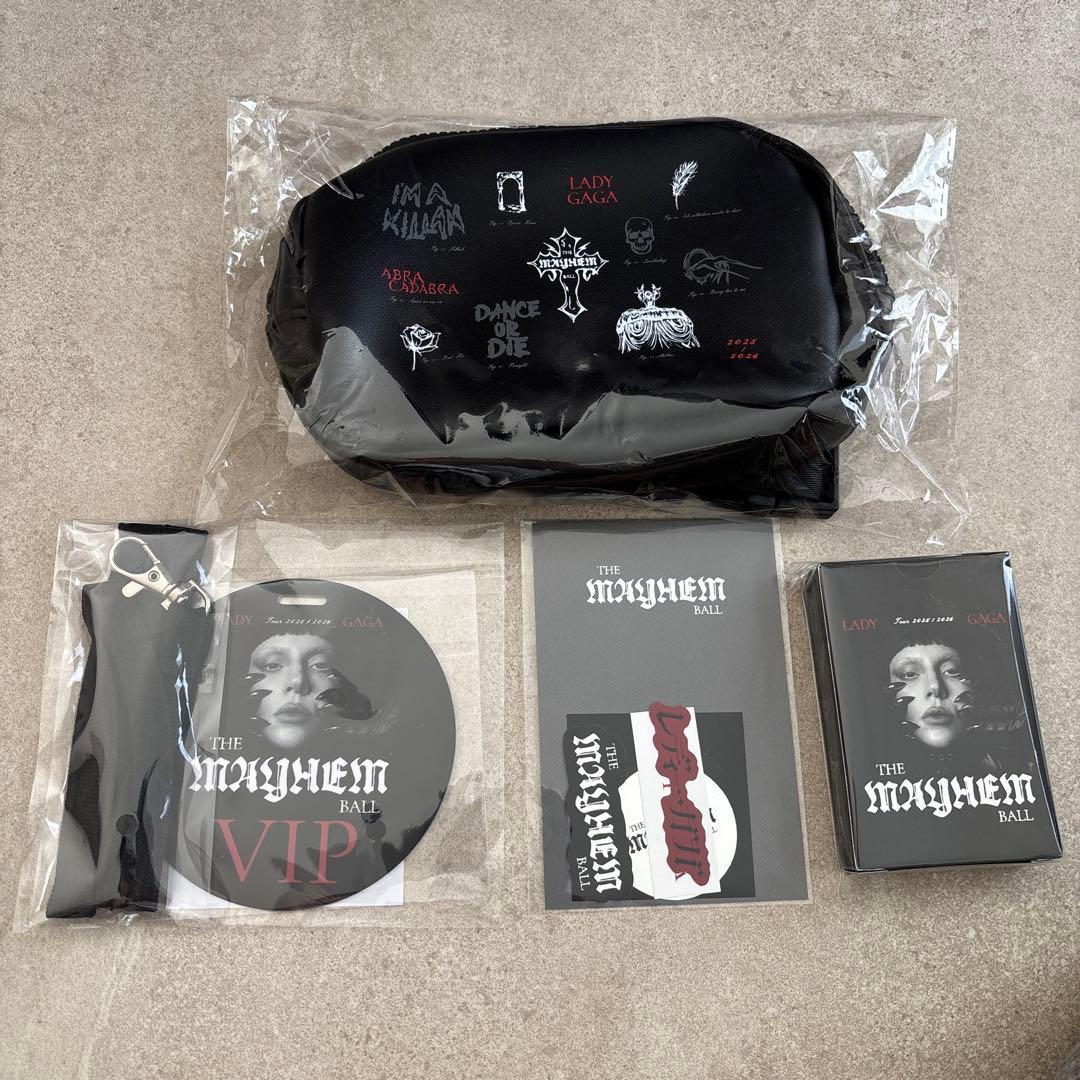 Lady Gaga THE MAYHEM BALL VIPグッズセット - メルカリ