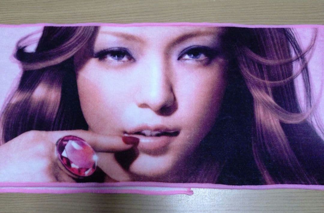 安室奈美恵 BEST FICTION TOUR 2008-2009 公式 タオル 安室奈美恵BEST FICTION TOURツアーグッズ マフラータオル - メルカリ