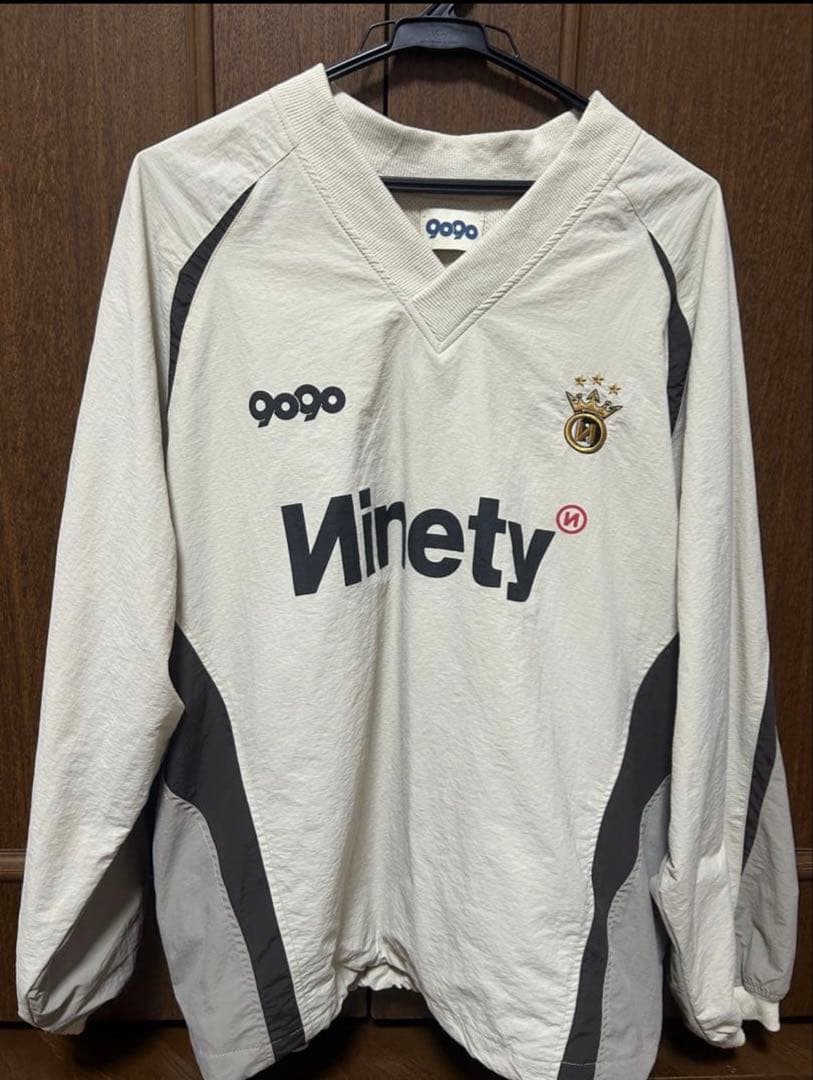 9090 Tech Nylon Pullover ivoryナイロンプルオーバー - メルカリ