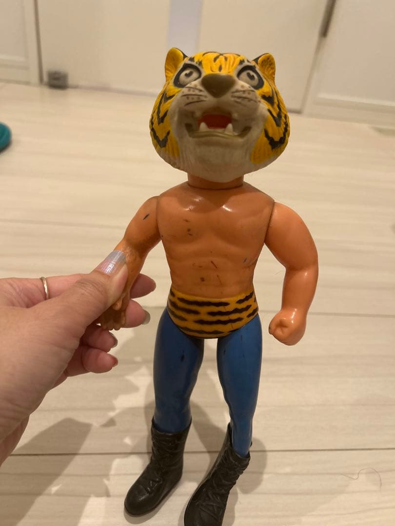 タイガーマスク フィギュア 911VC6IherL._AC_UF350,