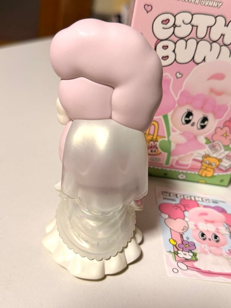 エスターバニーフィギュア　Wedding Hidden items シークレット